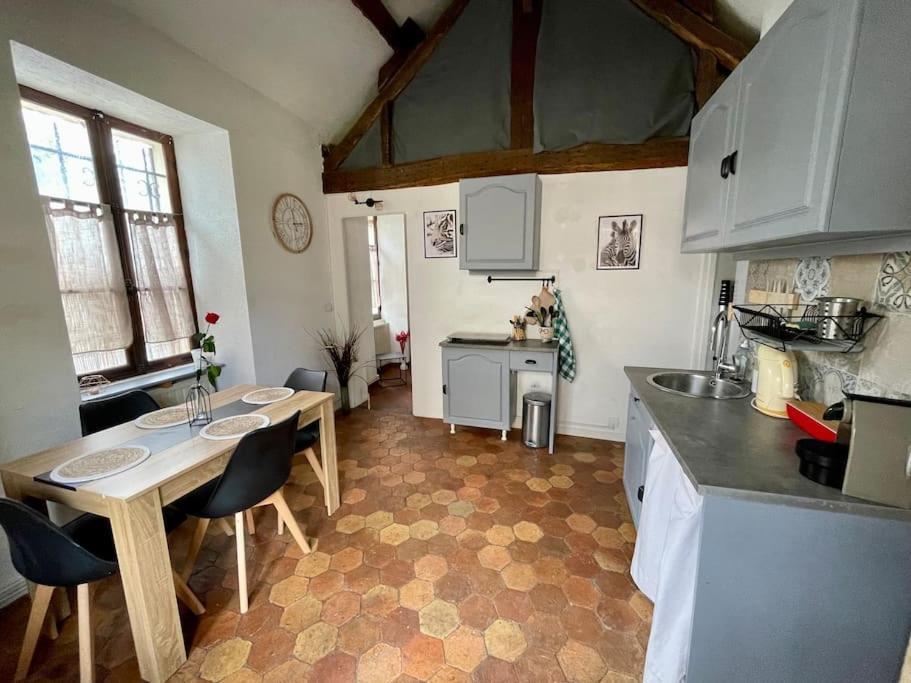 Maison A Proximite De Barbizon / Fontainebleau / A6 Saint-Sauveur-sur-Ecole ภายนอก รูปภาพ